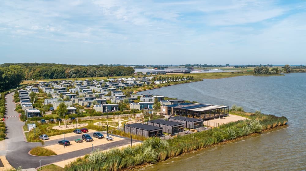 Het IJsselmeer bij EuroParcs Enkhuizer Strand